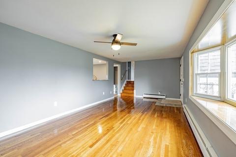 5 Harvey St, Chicopee, MA 01020 photo 9