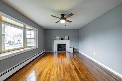 5 Harvey St, Chicopee, MA 01020 photo 7
