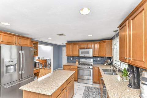 71 Concetta Sass Dr, Randolph, MA 02368 photo 12