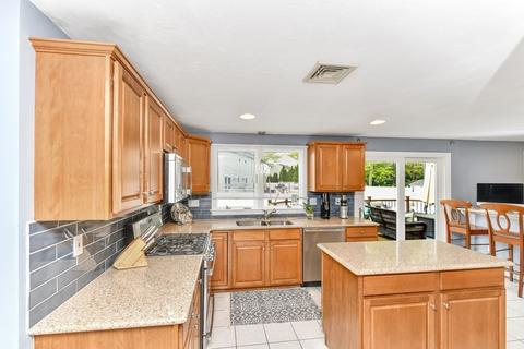 71 Concetta Sass Dr, Randolph, MA 02368 photo 11