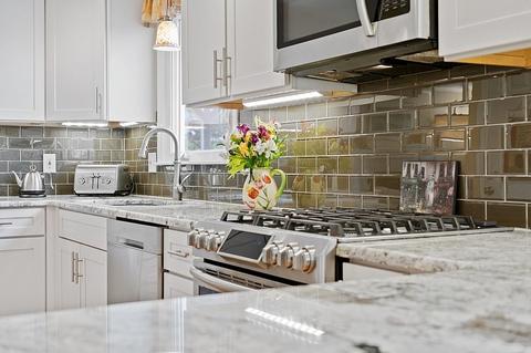 22 Spring Valley Rd, Methuen, MA 01844 photo 13