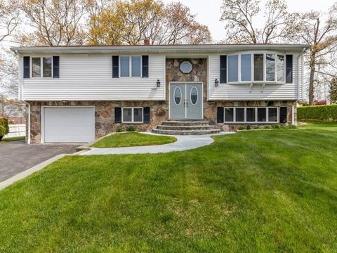 520 Norman St, Fall River, MA 02721 photo 1