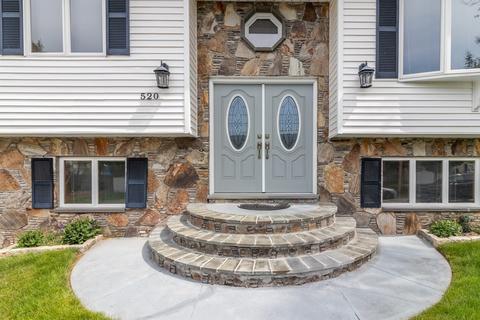 520 Norman St, Fall River, MA 02721 photo 4