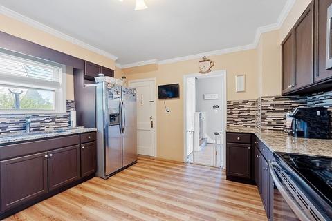 207 Hamilton St, Worcester, MA 01604 photo 17