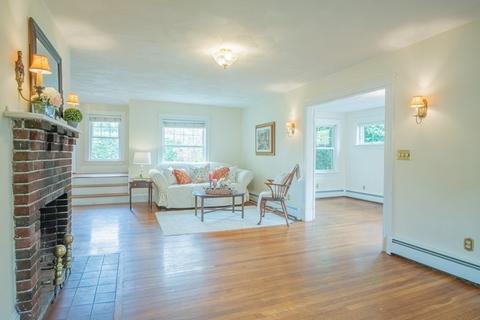 47 Pilgrim Rd, Marblehead, MA 01945 photo 4