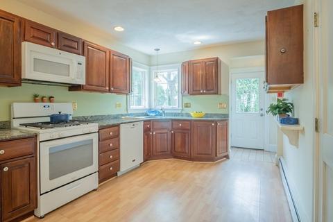 47 Pilgrim Rd, Marblehead, MA 01945 photo 9