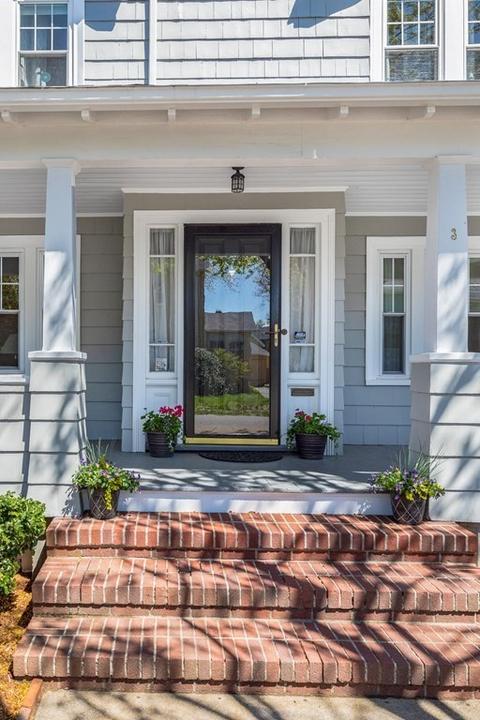 3 Laurel St, Marblehead, MA 01945 photo 4