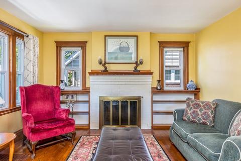 3 Laurel St, Marblehead, MA 01945 photo 7