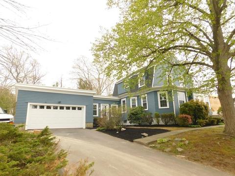 327 Quincy St, Fall River, MA 02720 photo 2