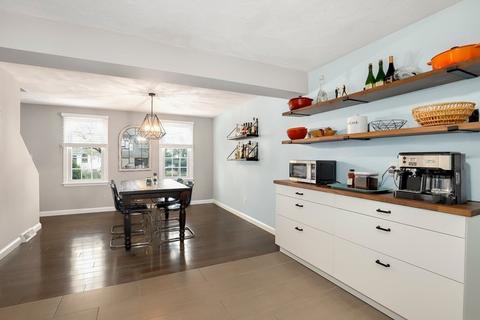 168 Lowell St, Reading, MA 01867 photo 9