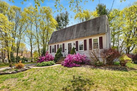 168 Lowell St, Reading, MA 01867 photo 1