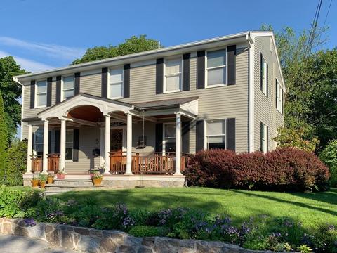 5 Walnut St, Marblehead, MA 01945 photo 1