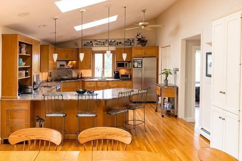 5 Walnut St, Marblehead, MA 01945 photo 9