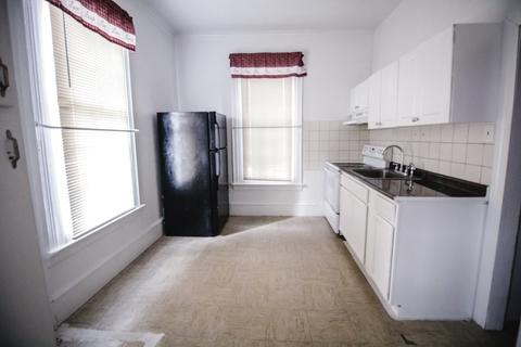 29 Locust St, Springfield, MA 01108 photo 8