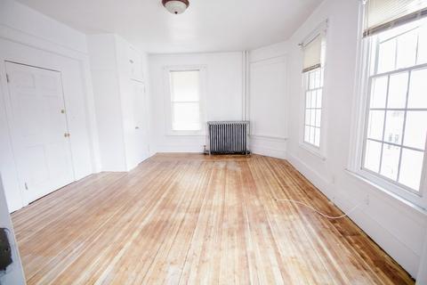 29 Locust St, Springfield, MA 01108 photo 7