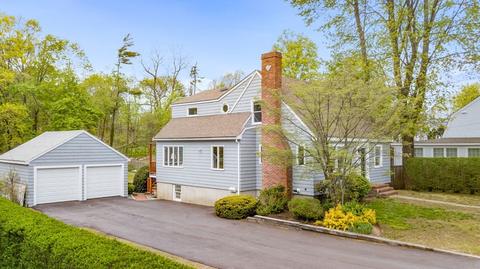 427 Main St, Hingham, MA 02043 photo 2