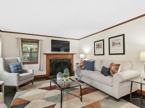 16 Utica Rd, Needham, MA 02494 photo 2