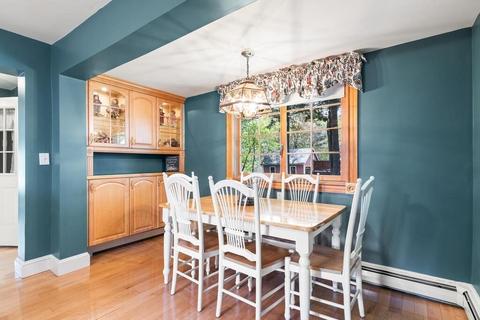 76 Mineral St, Reading, MA 01867 photo 10