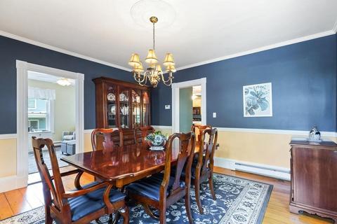76 Mineral St, Reading, MA 01867 photo 9