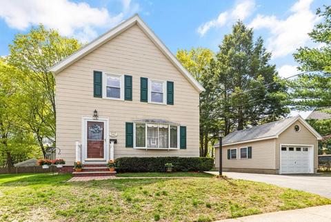 76 Mineral St, Reading, MA 01867 photo 2