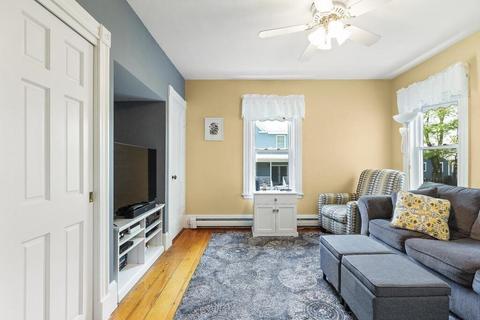 76 Mineral St, Reading, MA 01867 photo 6