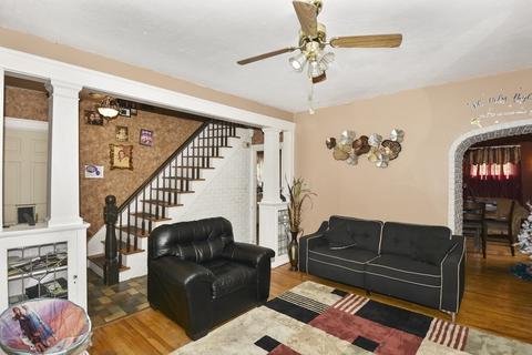 63 Whipple St, Worcester, MA 01607 photo 5