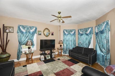 63 Whipple St, Worcester, MA 01607 photo 2