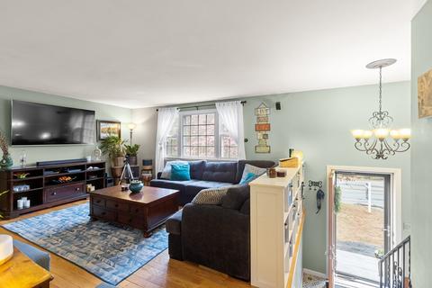 127 Waltham St, Maynard, MA 01754 photo 4