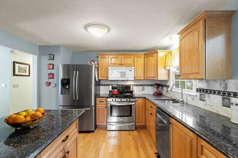 127 Waltham St, Maynard, MA 01754 photo 12