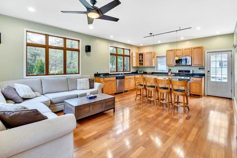6 Caesar Pl, Billerica, MA 01821 photo 1