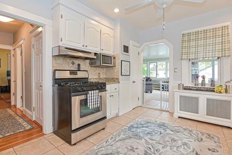 143 Riverside Dr, Dedham, MA 02026 photo 7