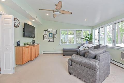 143 Riverside Dr, Dedham, MA 02026 photo 9