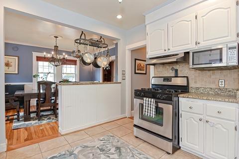 143 Riverside Dr, Dedham, MA 02026 photo 5