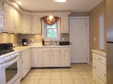 3 Viking Ter, Worcester, MA 01604 photo 4