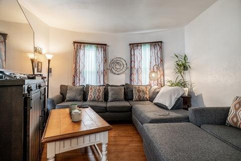 12 Kosta St, Worcester, MA 01607 photo 9