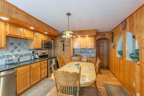 67 Park St, Chicopee, MA 01013 photo 8