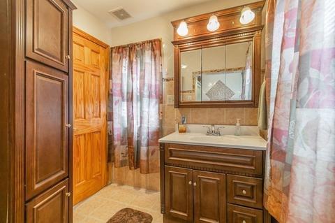 67 Park St, Chicopee, MA 01013 photo 19