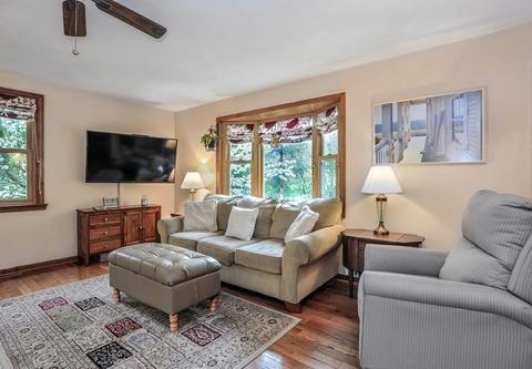 13 Eustis St, Marshfield, MA 02050 photo 4