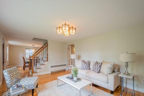 18 Eldred St, Lexington, MA 02420 photo 4