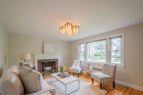 18 Eldred St, Lexington, MA 02420 photo 3