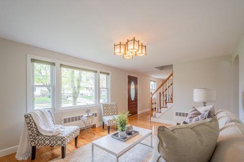 18 Eldred St, Lexington, MA 02420 photo 5