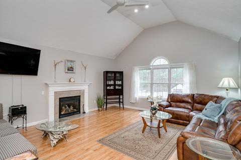 346 Elm St W, Raynham, MA 02767 photo 4