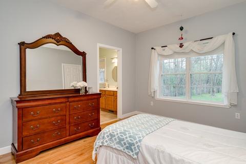 346 Elm St W, Raynham, MA 02767 photo 18