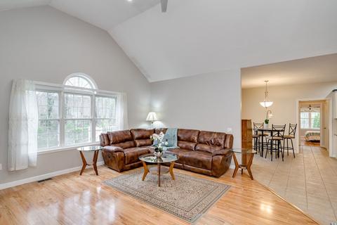346 Elm St W, Raynham, MA 02767 photo 5