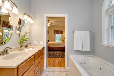 346 Elm St W, Raynham, MA 02767 photo 16