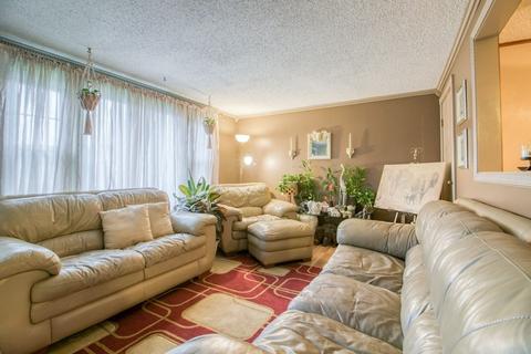 7 Denver St, Springfield, MA 01109 photo 9