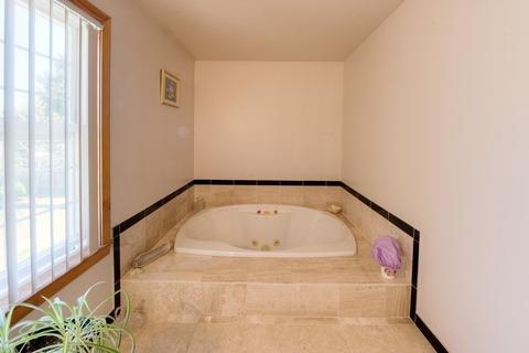 29 Pine Hill Rd, Springfield, MA 01118 photo 35