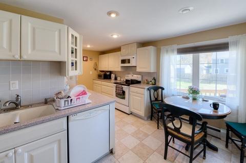 29 Pine Hill Rd, Springfield, MA 01118 photo 8