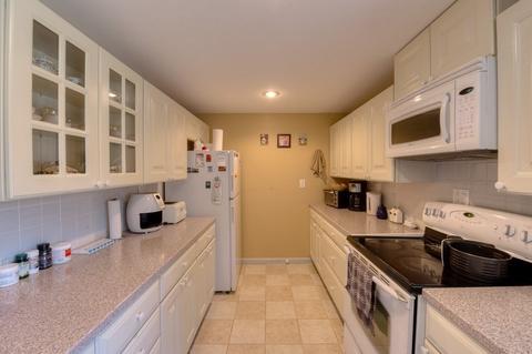 29 Pine Hill Rd, Springfield, MA 01118 photo 6