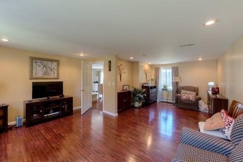 29 Pine Hill Rd, Springfield, MA 01118 photo 14